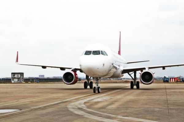 吉祥航空機(jī)隊(duì)規(guī)模突破60架395917_ 吉祥航空機(jī)隊(duì)規(guī)模突破60架