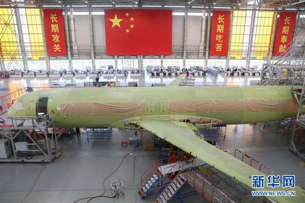走進(jìn)C919客機(jī)102架機(jī) 將有6架飛機(jī)投入試飛400441_ 走進(jìn)C919客機(jī)102架機(jī) 將有6架飛機(jī)投入試飛