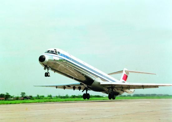 MD-82(中國商飛供圖) MD-82(中國商飛供圖)
