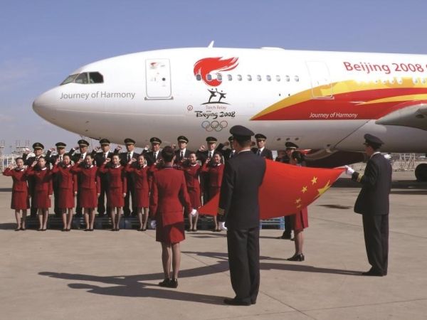 777、330輪番上陣,燃情奧運看見國航擔當416275_ 777、330輪番上陣,燃情奧運看見國航擔當
