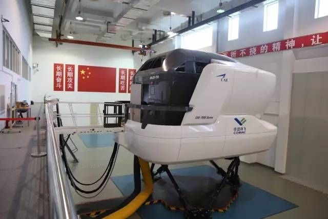 中國加速培養(yǎng)飛行員 國產(chǎn)飛行模擬機首獲D級證416595_ 中國加速培養(yǎng)飛行員 國產(chǎn)飛行模擬機首獲D級證